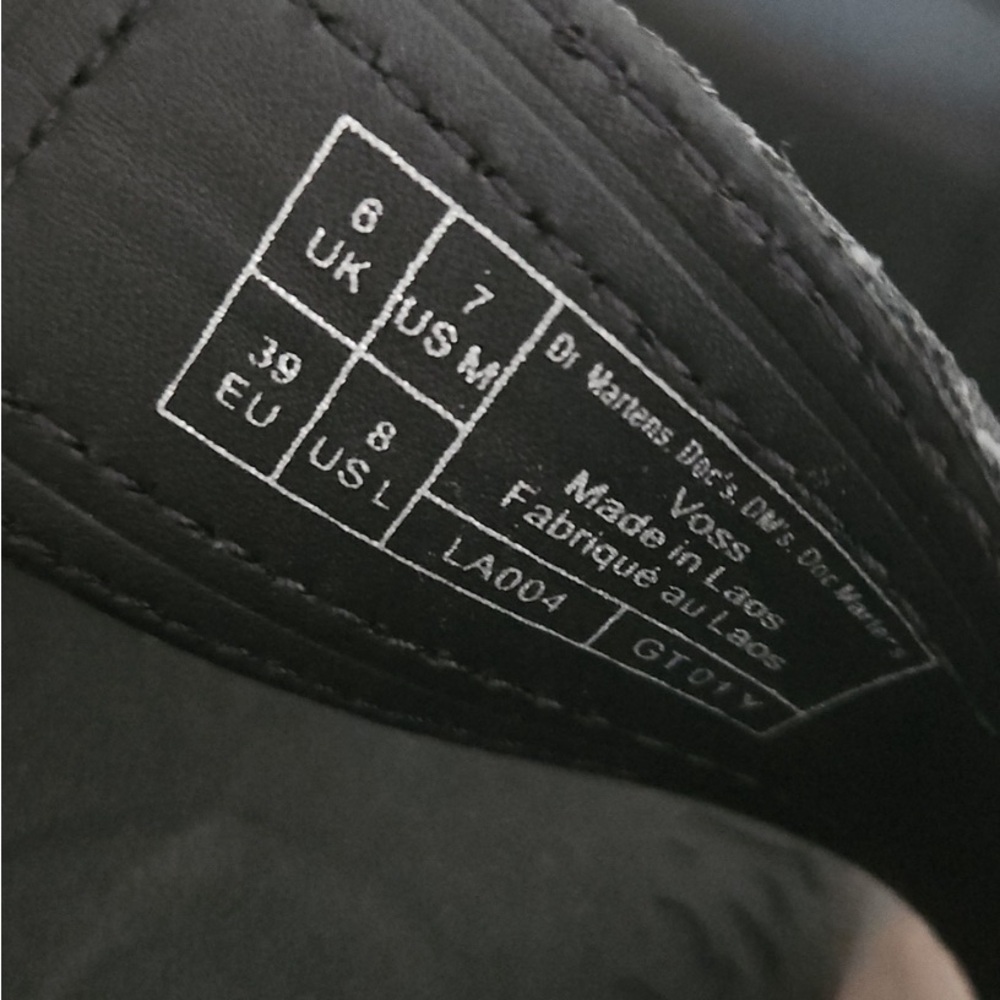 Dr. Martens Black Voss Hydro Leather Strap Sandals - New - Picture 4 of 6